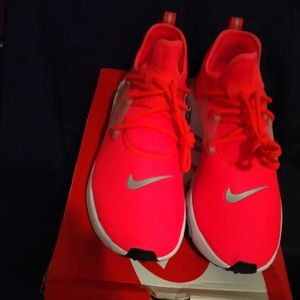 Nike Presto React Laser Crimson